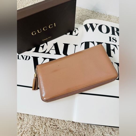Authentic Gucci Taupe Patent Leather XL Organizer Wallet - Picture 10 of 11